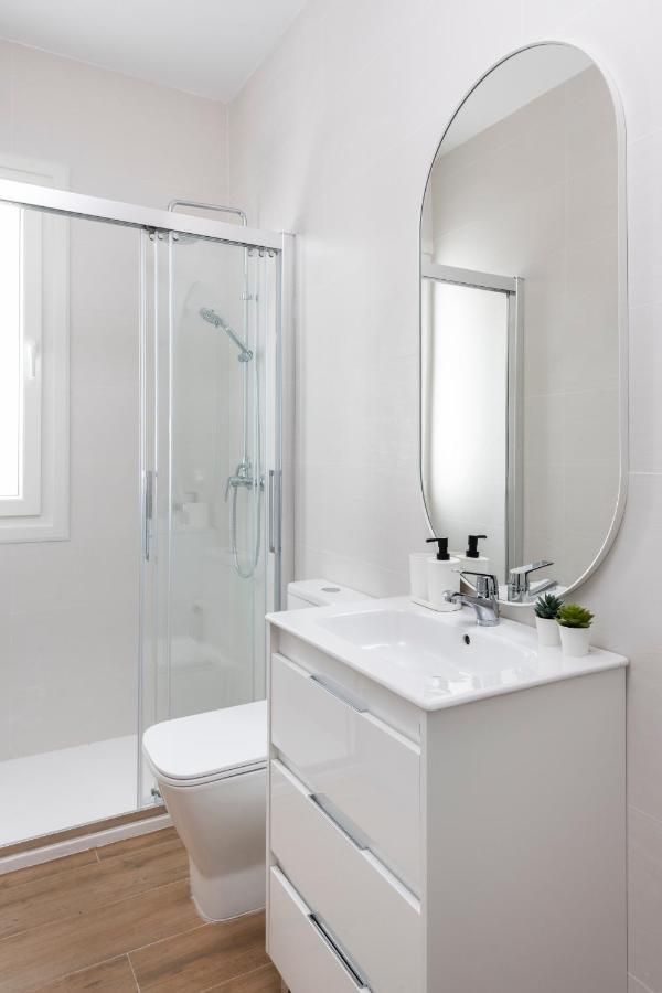 Mino Suite Apartment Seville Exterior photo